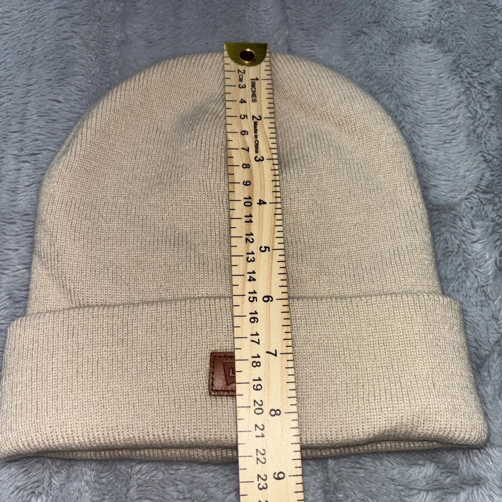 Levi's‎ Leather Logo Patch Cream Beanie